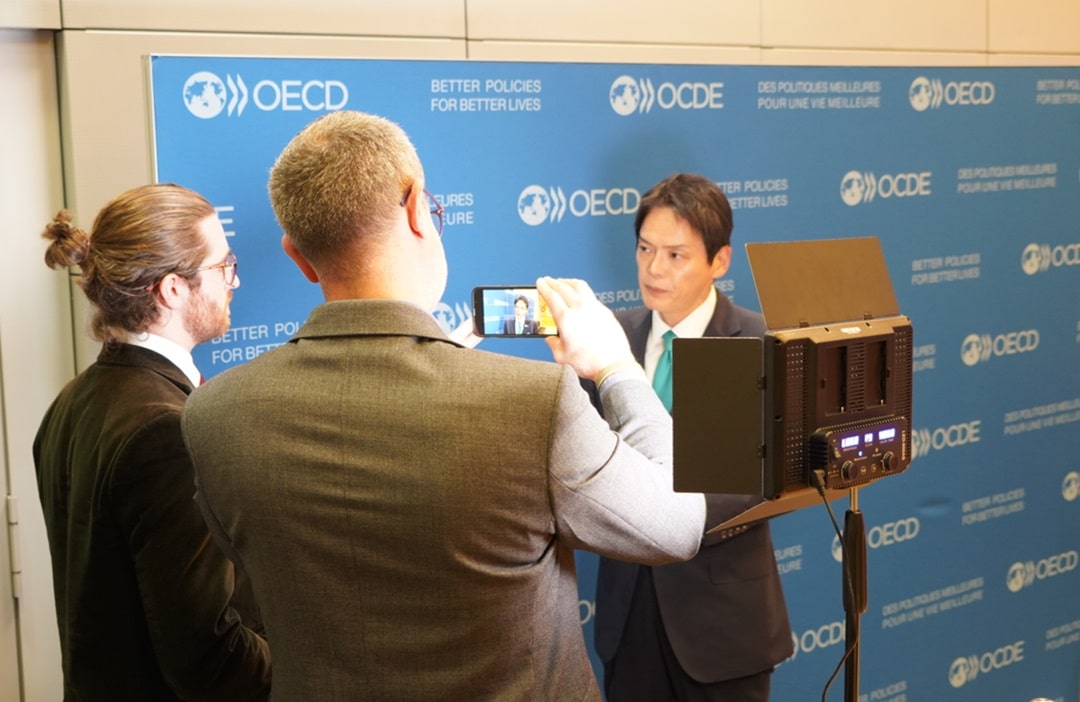 Interview im OECD-Kontext Interview mit Yokohamas Bürgermeister im Rahmen der OECD-Initiative für integratives Wachstum