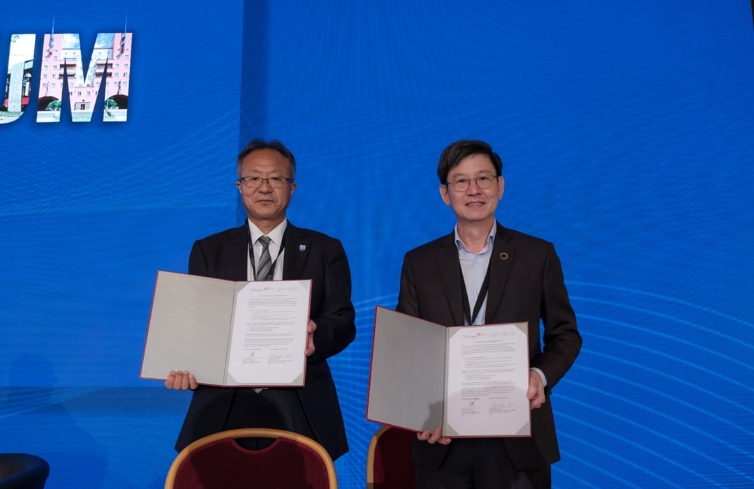 Feierliche Unterzeichnung der Erklärung des Lee Kuan Yew World Cities Network