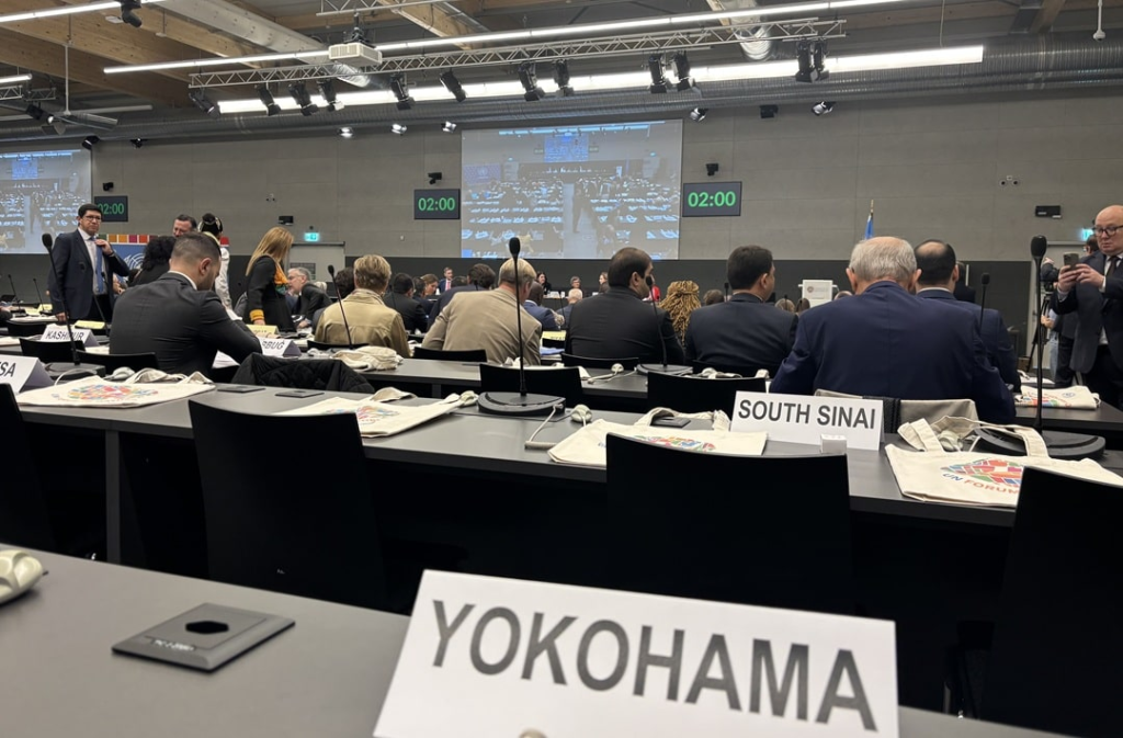 KonferenzsaaldesUN-BürgermeisterforumsinGenfmitDelegationausYokohamaundinternationalemTeilnehmerfeld